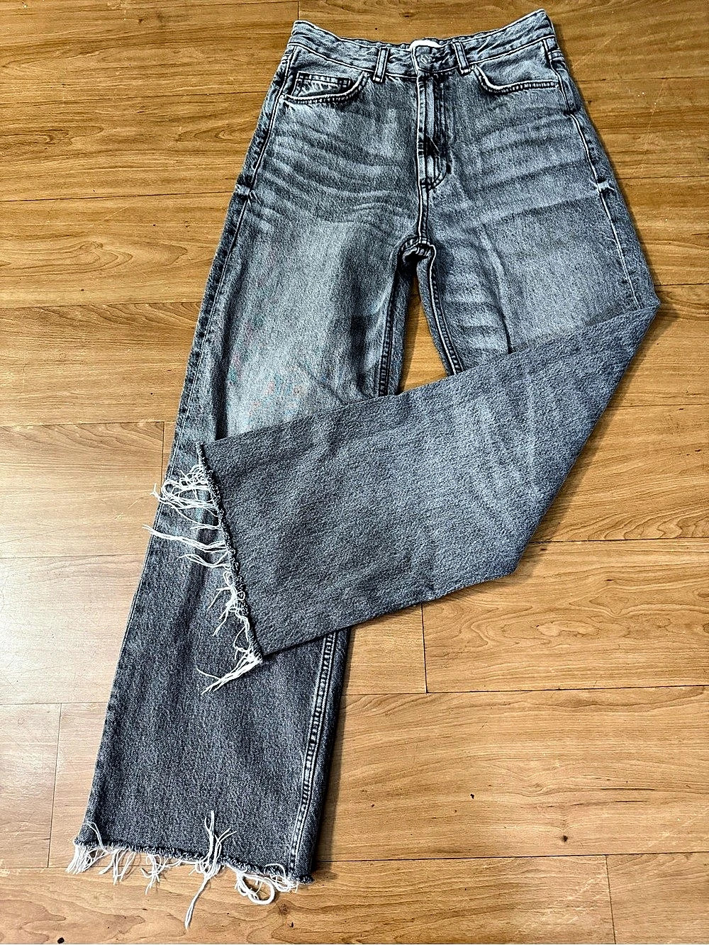 Zara Straight Leg Jeans in Gray